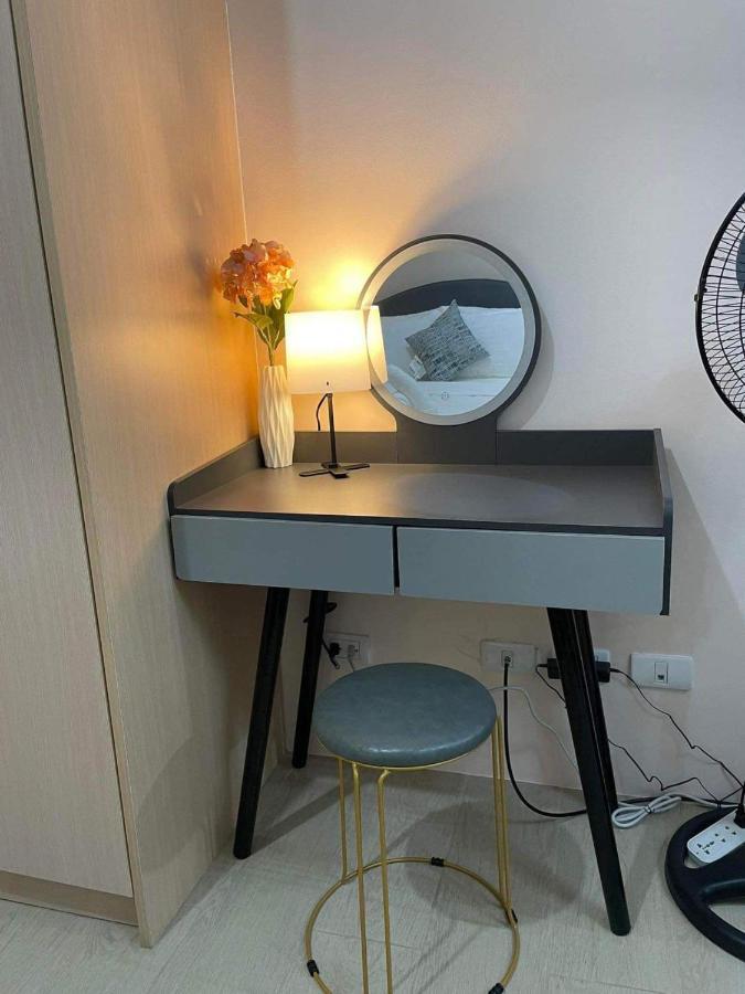 Studio Condo Building 81 Newport Boulevard Маніла Екстер'єр фото