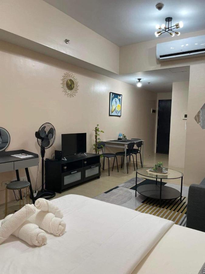Studio Condo Building 81 Newport Boulevard Маніла Екстер'єр фото