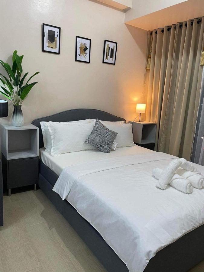 Studio Condo Building 81 Newport Boulevard Маніла Екстер'єр фото